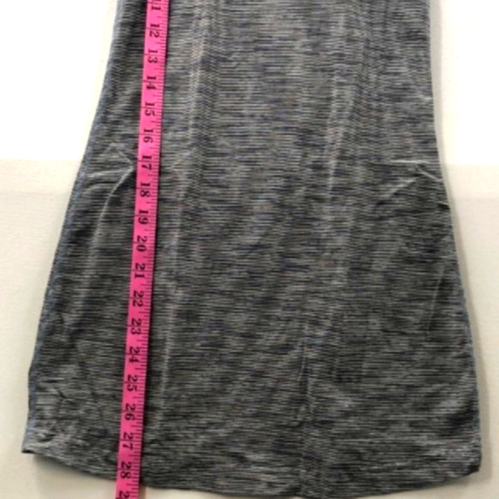 Lululemon Womens Black White Striped Sleeveless Scoop Neck Racerback Tank - Picture 6 of 9